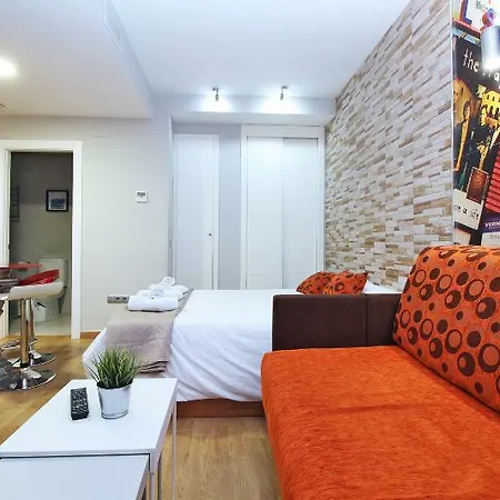 Tribuna Deluxe *
