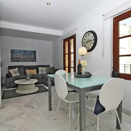 Tribuna Deluxe * Málaga